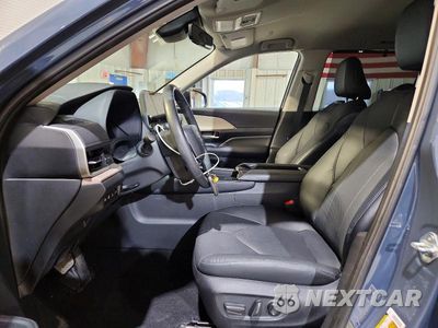 Zdjęcie 7 z 12 samochodu: 2024 TOYOTA GRAND HIGHLANDER HYBRID LIMITED VIN:5TDACAB50RS008586 - miniatura