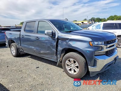 Czwarte zdjęcie samochodu z boku: 2020 CHEVROLET SILVERADO C1500 LT VIN:1GCPWCED0LZ256097 - miniatura