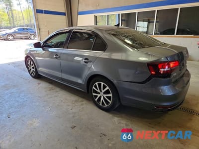 Drugie zdjęcie samochodu z przodu: 2017 VOLKSWAGEN JETTA SE VIN:3VWDB7AJ1HM372576 - miniatura