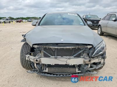 Piąte zdjęcie samochodu w środku: 2015 MERCEDES-BENZ C 300 4MATIC VIN:55SWF4KBXFU024913 - miniatura