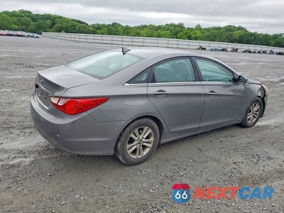 Trzecie zdjęcie samochodu z tyłu: 2011 HYUNDAI SONATA GLS VIN:5NPEB4ACXBH062835 - miniatura
