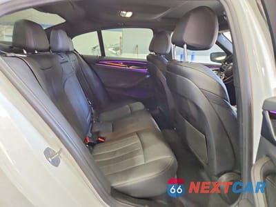 Zdjęcie 10 z 12 samochodu: 2021 BMW 530 XI VIN:WBA13BJ04MCF15352 - miniatura
