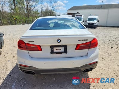 Zdjęcie 6 z 12 samochodu: 2019 BMW M550XI VIN:WBAJB9C54KB464617 - miniatura