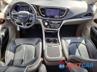 Zdjęcie 8 z 12 samochodu: 2023 CHRYSLER PACIFICA LIMITED VIN:2C4RC1GG4PR540751 - miniatura