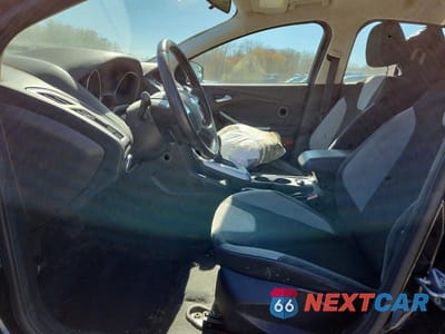 Zdjęcie 7 z 12 samochodu: 2012 FORD FOCUS SE VIN:1FAHP3K2XCL365597 - miniatura