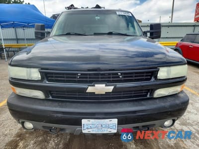 Piąte zdjęcie samochodu w środku: 2003 CHEVROLET SUBURBAN K1500 VIN:3GNFK16Z23G289826 - miniatura