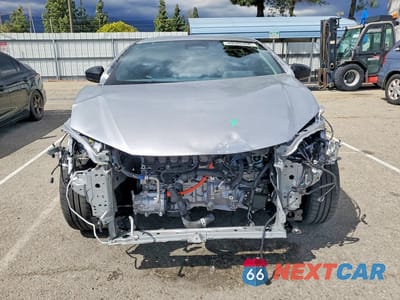 Piąte zdjęcie samochodu w środku: 2024 TOYOTA PRIUS LE VIN:JTDACAAU0R3034891 - miniatura