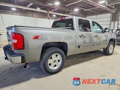 Trzecie zdjęcie samochodu z tyłu: 2013 CHEVROLET SILVERADO K1500 LT VIN:3GCPKSE71DG339636 - miniatura