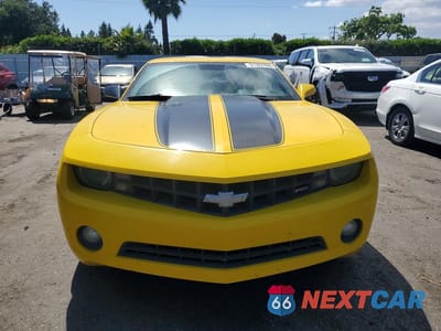 Piąte zdjęcie samochodu w środku: 2010 CHEVROLET CAMARO LT VIN:2G1FC1EV1A9186031 - miniatura