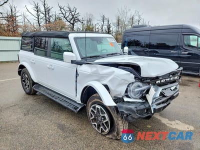 Czwarte zdjęcie samochodu z boku: 2025 FORD BRONCO OUTER BANKS VIN:1FMDE8BH4SLB18604 - miniatura