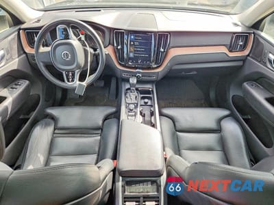 Zdjęcie 8 z 13 samochodu: 2019 VOLVO XC60 T5 INSCRIPTION VIN:LYV102RLXKB306769 - miniatura