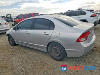 Drugie zdjęcie samochodu z przodu: 2010 HONDA CIVIC LX VIN:19XFA1F57AE067543 - miniatura