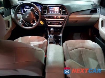 Zdjęcie 8 z 11 samochodu: 2019 HYUNDAI SONATA SE VIN:5NPE24AF5KH735380 - miniatura