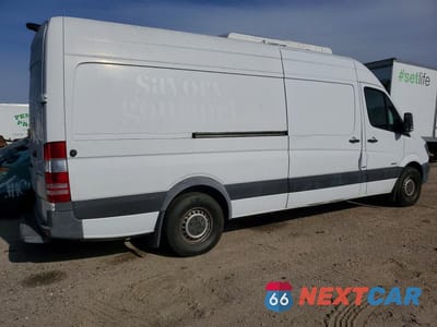 Trzecie zdjęcie samochodu z tyłu: 2016 MERCEDES-BENZ SPRINTER 2500 VIN:WD3PE8CD4GP330085 - miniatura