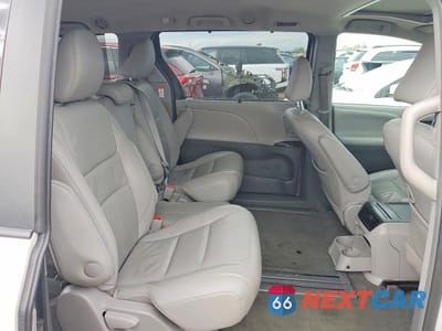 Zdjęcie 10 z 12 samochodu: 2017 TOYOTA SIENNA XLE 8-PASSENGER VIN:5TDYZ3DC1HS816478 - miniatura
