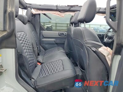 Zdjęcie 10 z 12 samochodu: 2023 FORD BRONCO BASE VIN:1FMDE5DH7PLB94577 - miniatura