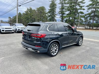 Czwarte zdjęcie samochodu z boku: 2019 BMW X5 XDRIVE40I VIN:5UXCR6C51KLL11708 - miniatura