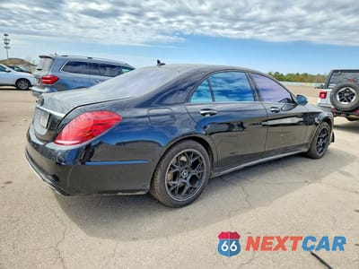 Trzecie zdjęcie samochodu z tyłu: 2015 MERCEDES-BENZ S 550 4MATIC VIN:WDDUG8FB4FA104990 - miniatura