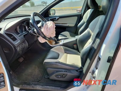 Zdjęcie 7 z 13 samochodu: 2015 VOLVO XC60 T6 PLATINUM VIN:YV449MDM4F2629475 - miniatura