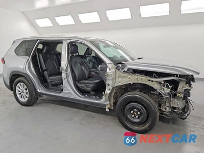 Czwarte zdjęcie samochodu z boku: 2024 TOYOTA GRAND HIGHLANDER HYBRID XLE VIN:5TDACAB59RS017495 - miniatura