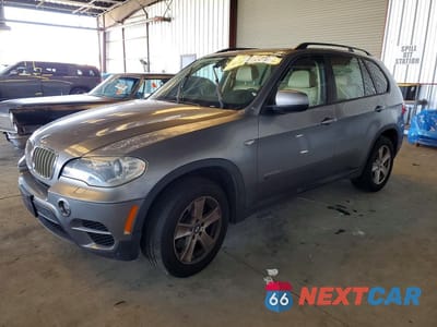 2012 BMW X5 XDRIVE35D 5UXZW0C5XCL667320 - główne zdjęcie licytacji z USA - miniatura