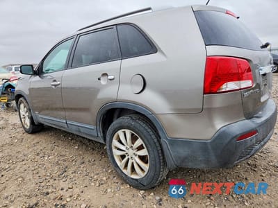 Drugie zdjęcie samochodu z przodu: 2011 KIA SORENTO LX VIN:5XYKTDA28BG151785 - miniatura