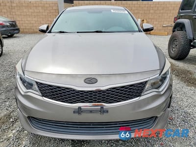 Piąte zdjęcie samochodu w środku: 2016 KIA OPTIMA LX VIN:5XXGT4L30GG076099 - miniatura