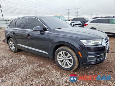 Czwarte zdjęcie samochodu z boku: 2017 AUDI Q7 PREMIUM PLUS VIN:WA1LAAF73HD059417 - miniatura