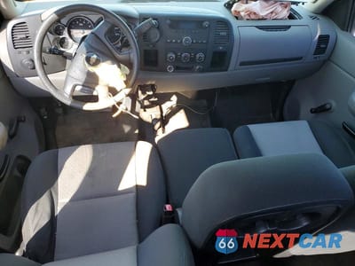 Zdjęcie 8 z 13 samochodu: 2007 CHEVROLET SILVERADO K2500 HEAVY DUTY VIN:1GCHK29687E554433 - miniatura