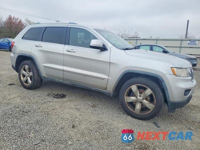 Czwarte zdjęcie samochodu z boku: 2011 JEEP GRAND CHEROKEE LAREDO VIN:1J4RR4GG6BC600511 - miniatura