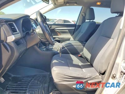 Zdjęcie 7 z 12 samochodu: 2015 TOYOTA HIGHLANDER LE VIN:5TDZARFH2FS011951 - miniatura