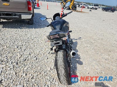 Czwarte zdjęcie samochodu z boku: 2019 KAWASAKI ZR900 VIN:JKAZR2A19KA003728 - miniatura