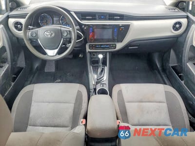Zdjęcie 8 z 12 samochodu: 2017 TOYOTA COROLLA LE VIN:2T1BURHEXHC835025 - miniatura