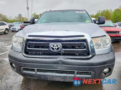 Piąte zdjęcie samochodu w środku: 2010 TOYOTA TUNDRA DOUBLE CAB SR5 VIN:5TFUY5F1XAX138175 - miniatura