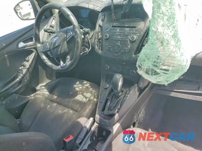 Zdjęcie 8 z 12 samochodu: 2017 FORD FOCUS SE VIN:1FADP3F23HL235029 - miniatura
