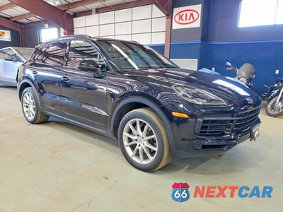 Czwarte zdjęcie samochodu z boku: 2019 PORSCHE CAYENNE VIN:WP1AA2AY5KDA09756 - miniatura