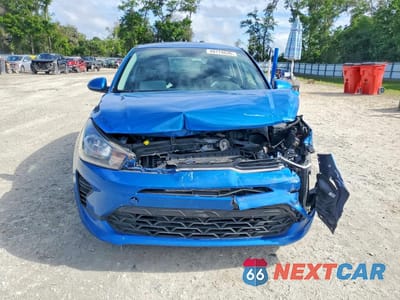 Piąte zdjęcie samochodu w środku: 2022 KIA RIO 5-DOOR S VIN:3KPA25AD1NE441650 - miniatura