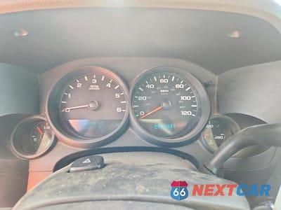 Zdjęcie 9 z 11 samochodu: 2010 GMC SIERRA C1500 SL VIN:1GTSCUEA6AZ125347 - miniatura