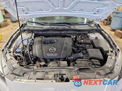 Zdjęcie 11 z 12 samochodu: 2018 MAZDA 3 SPORT VIN:3MZBN1U78JM225933 - miniatura
