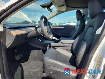 Zdjęcie 7 z 12 samochodu: 2025 TESLA MODEL Y VIN:7SAYGDEE9SA367154 - miniatura