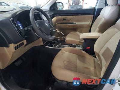 Zdjęcie 7 z 13 samochodu: 2020 MITSUBISHI OUTLANDER ES VIN:JA4AD2A34LZ027435 - miniatura