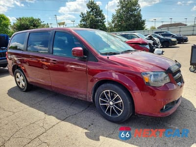 Czwarte zdjęcie samochodu z boku: 2018 DODGE GRAND CARAVAN SE VIN:2C4RDGBGXJR198964 - miniatura