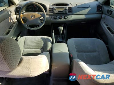 Zdjęcie 8 z 12 samochodu: 2004 TOYOTA CAMRY LE VIN:4T1BE32K24U811710 - miniatura