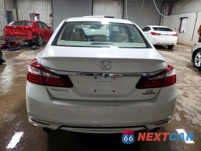 Zdjęcie 6 z 13 samochodu: 2017 HONDA ACCORD TOURING VIN:1HGCR3F9XHA028552 - miniatura