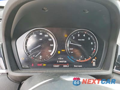 Zdjęcie 9 z 13 samochodu: 2018 BMW X1 SDRIVE28I VIN:WBXHU7C36J5L07248 - miniatura