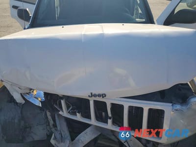 Zdjęcie 11 z 12 samochodu: 2005 JEEP GRAND CHEROKEE LAREDO VIN:1J4GS48K35C510980 - miniatura
