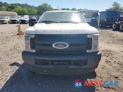 Piąte zdjęcie samochodu w środku: 2017 FORD F250 SUPER DUTY UTILITY / SERVICE TRUCK VIN:1FT7W2B65HEE77869 - miniatura