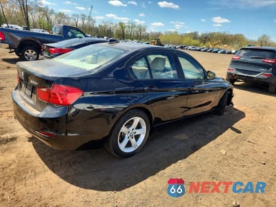 Trzecie zdjęcie samochodu z tyłu: 2013 BMW 328 I VIN:WBA3A5G55DNP21820 - miniatura