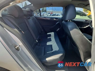 Zdjęcie 10 z 12 samochodu: 2015 VOLKSWAGEN JETTA TDI VIN:3VWLA7AJ3FM293549 - miniatura