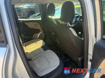 Zdjęcie 6 z 10 samochodu: 2015 JEEP RENEGADE LATITUDE VIN:ZACCJBBH0FPB67317 - miniatura